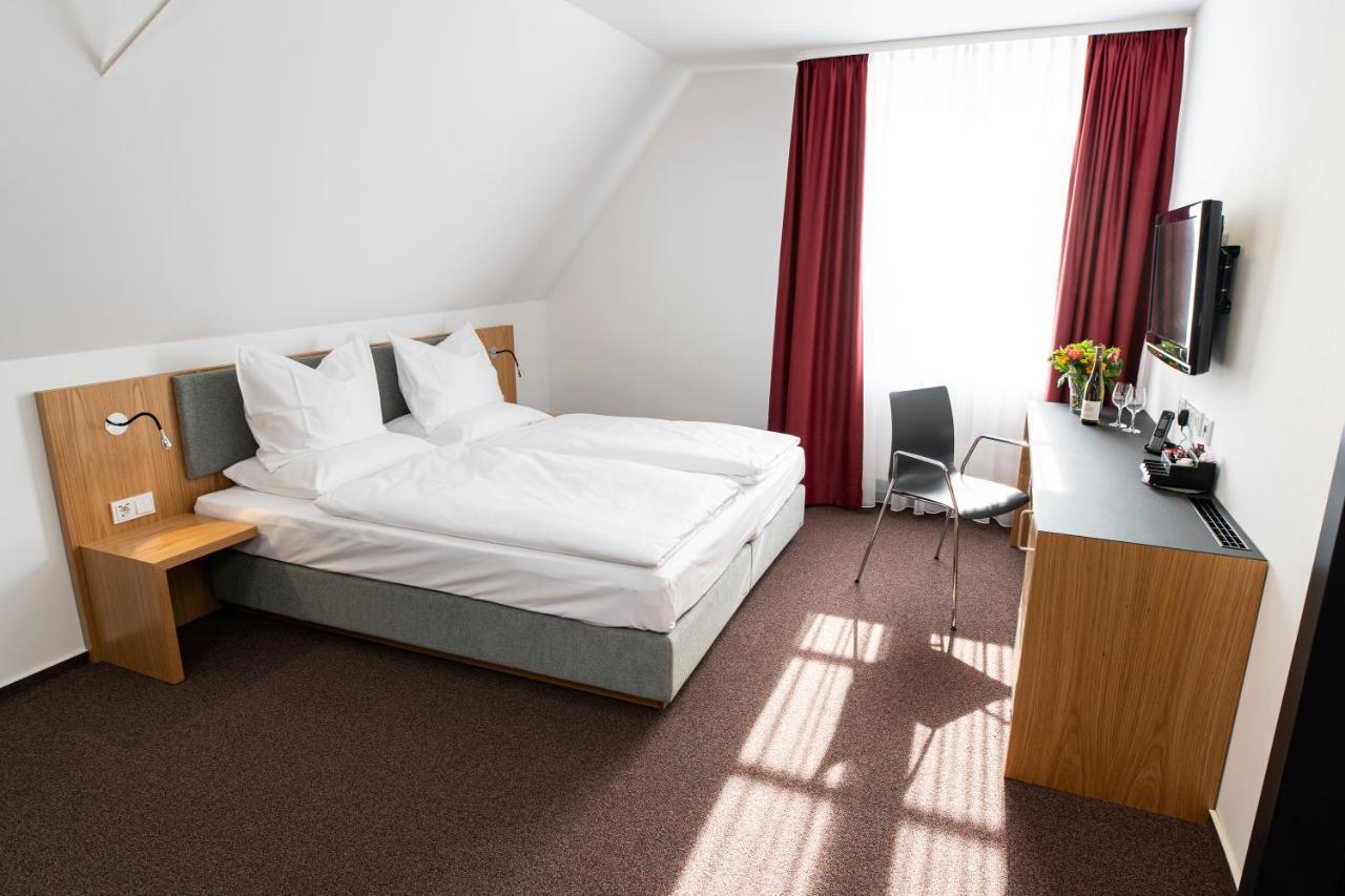 Hotel Kloster Eberbach Eltville am Rhein Esterno foto